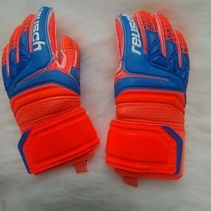 Reusch Youth Goalkeepers Gloves